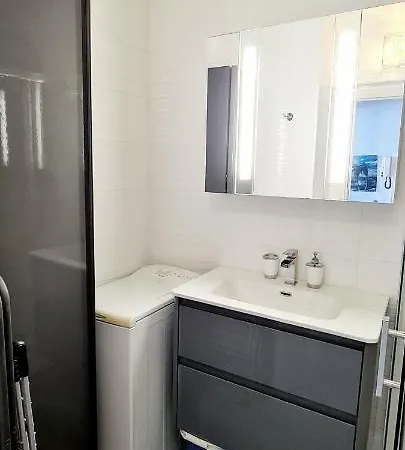 Apartment Evasion Bleue *
